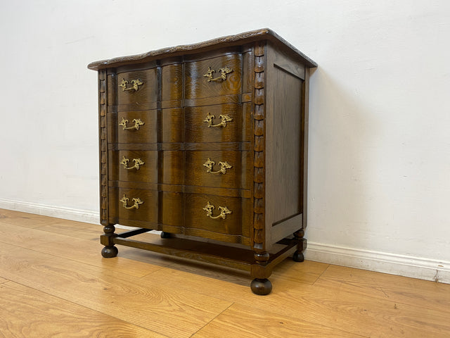 WMK I Hochwertige kleine dänische 1960er Stilmöbel Kommode aus massiver Eiche mit Schubladen und Messinggriffen I Schränkchen Flur Wäschekommode Dresser Barock Rokoko Vintage Berlin Augsburg Wolfsburg