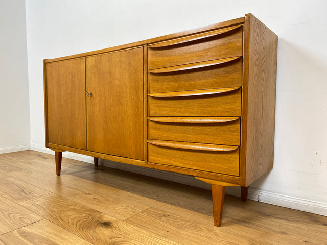WMK I Stilvolles Mid-Century Sideboard in Eiche mit Schubladen I Kommode Schrank Wohnzimmerschrank Anrichte Lowboard TV-Schrank TV-Board Vintage DDR Berlin Dresden Bayern Frankfurt