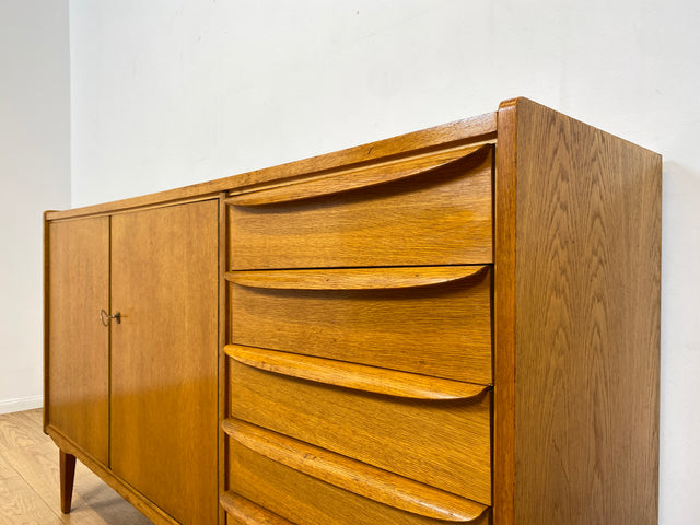 WMK I Stilvolles Mid-Century Sideboard in Eiche mit Schubladen I Kommode Schrank Wohnzimmerschrank Anrichte Lowboard TV-Schrank TV-Board Vintage DDR Berlin Dresden Bayern Frankfurt