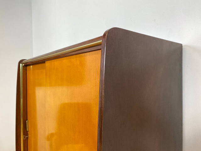 WMK # Formschöner & gut erhaltener Mid-Century Wäscheschrank mit Schiebetüren # Schrank Kleiderschrank Flurschrank Schuhschrank Highboard Sideboard Rockabilly Vintage 50er 60er Berlin München Dresden
