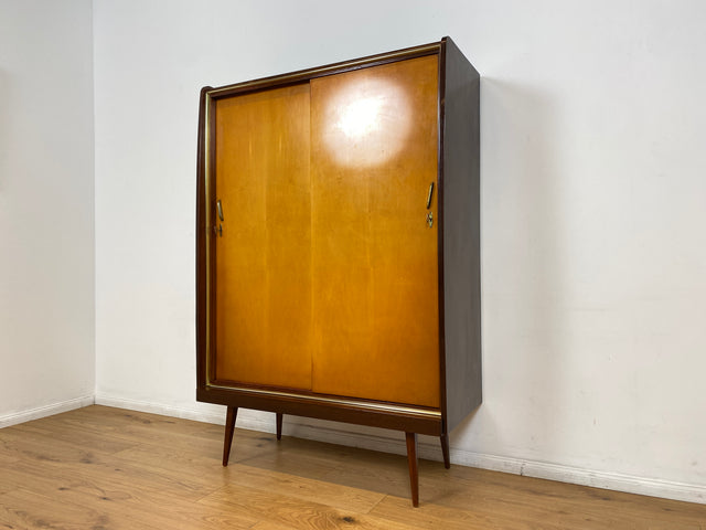 WMK # Formschöner & gut erhaltener Mid-Century Wäscheschrank mit Schiebetüren # Schrank Kleiderschrank Flurschrank Schuhschrank Highboard Sideboard Rockabilly Vintage 50er 60er Berlin München Dresden