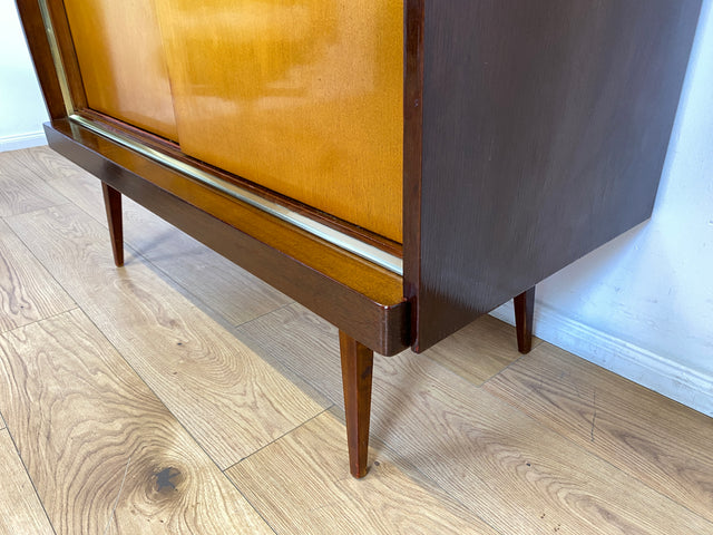 WMK # Formschöner & gut erhaltener Mid-Century Wäscheschrank mit Schiebetüren # Schrank Kleiderschrank Flurschrank Schuhschrank Highboard Sideboard Rockabilly Vintage 50er 60er Berlin München Dresden