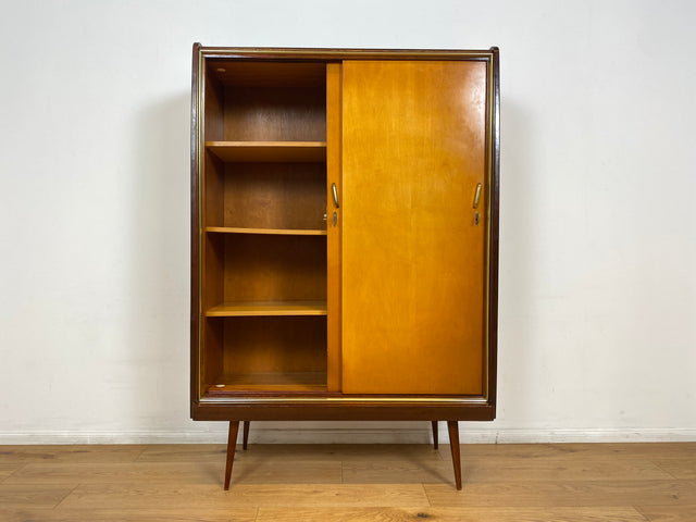 WMK # Formschöner & gut erhaltener Mid-Century Wäscheschrank mit Schiebetüren # Schrank Kleiderschrank Flurschrank Schuhschrank Highboard Sideboard Rockabilly Vintage 50er 60er Berlin München Dresden