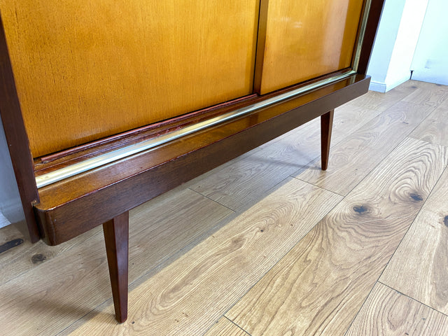 WMK # Formschöner & gut erhaltener Mid-Century Wäscheschrank mit Schiebetüren # Schrank Kleiderschrank Flurschrank Schuhschrank Highboard Sideboard Rockabilly Vintage 50er 60er Berlin München Dresden