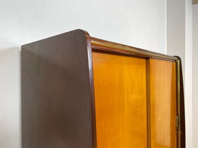 WMK # Formschöner & gut erhaltener Mid-Century Wäscheschrank mit Schiebetüren # Schrank Kleiderschrank Flurschrank Schuhschrank Highboard Sideboard Rockabilly Vintage 50er 60er Berlin München Dresden