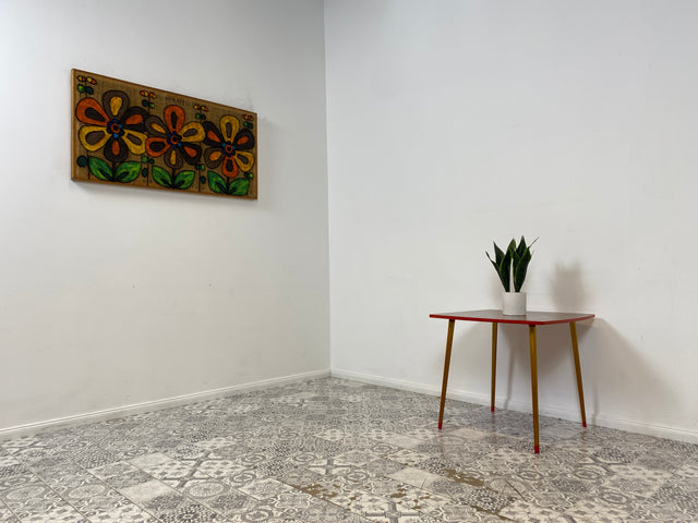 WMK # Freundlicher und gut erhaltener Mid-Century Couchtisch im Chochloma Stil handbemalter Oberfläche & konischen Füßen # Wohnzimmertisch Coffee Table Beistelltisch Nierentisch Vintage 50er 60er