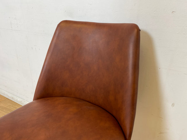 WMK I Versand I Kultiger und sehr gut erhaltener Mid-Century DDR Cocktailsessel mit braunem Kunstlederbezug