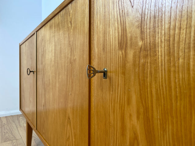 WMK I Stilvolles & gut erhaltenes Mid-Century Designer Sideboard 602/H aus 1961 von Franz Ehrlich für VEB Hellerau in Senesche I Kommode Wäschekommode TV Lowboard Anrichte Vintage Berlin Leipzig Kiel