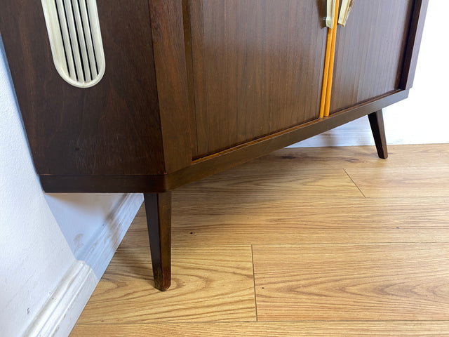 WMK I Seltene Mid-Century Eckkommode mit drehbarem verspiegeltem Barfach & Schiebetüren I Barkommode Barschrank Eckschrank Kommode Bar Minibar Hausbar 50er 60er Vintage Rockabilly Berlin Hamburg Köln