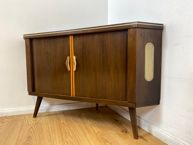 WMK I Seltene Mid-Century Eckkommode mit drehbarem verspiegeltem Barfach & Schiebetüren I Barkommode Barschrank Eckschrank Kommode Bar Minibar Hausbar 50er 60er Vintage Rockabilly Berlin Hamburg Köln