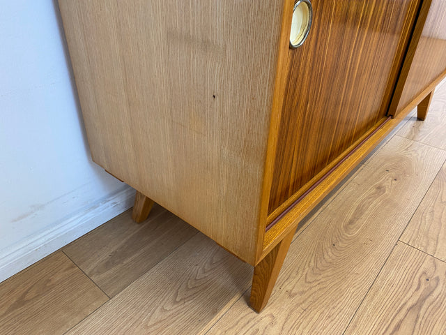 WMK # Stilvolles, minimalistisches Mid-Century Highboard mit verspiegelter Bar & Schiebetüren # Wohnzimmerschrank Sideboard Schrankwand Barschrank Regal Bücherregal Bücherschrank Kommode Vintage 60er