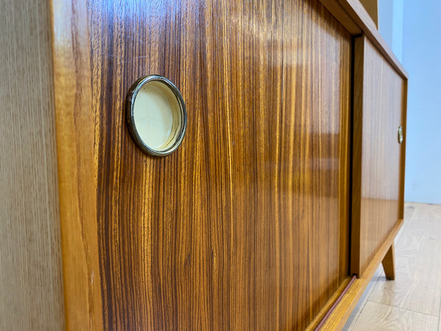 WMK # Stilvolles, minimalistisches Mid-Century Highboard mit verspiegelter Bar & Schiebetüren # Wohnzimmerschrank Sideboard Schrankwand Barschrank Regal Bücherregal Bücherschrank Kommode Vintage 60er