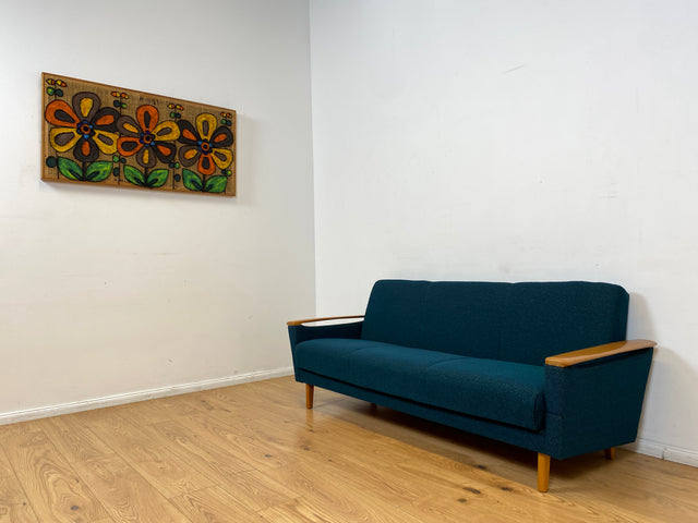 WMK I Stilvolles Mid-Century Klappsofa mit verstellb. Armlehnen, Bettwäschefach & petrol blauem Originalbezug I Sofa Couch 3-Sitzer 3er Daybed Sitzgarnitur Schlaf Klapp Retro Vintage 60er Berlin Köln