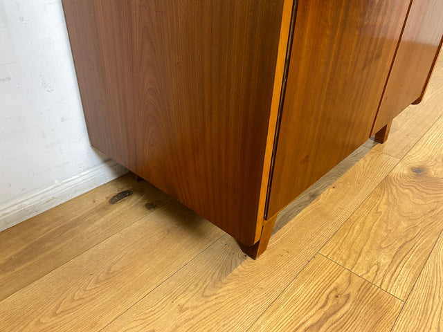 WMK I Versand 85€ I Stilvoller Mid-Century Kleiderschrank aus vollem Holz mit Kleiderstange und konischen Füßen I Schrank Schlafzimmerschrank Wardrobe Vintage 50er 60er Berlin Dresden Niedersachsen