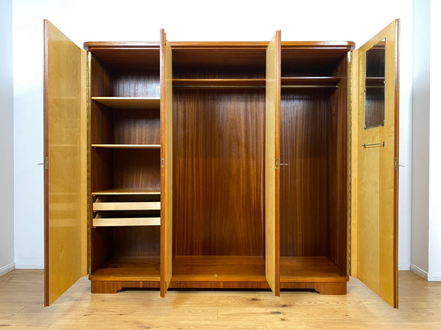 WMK I Stilvoller und sehr gut erhaltener Mid-Century Kleiderschrank aus vollem Holz mit Spiegel Türen und Schubladen I Schrank Wäsche Schlafzimmer Wardrobe 50er 60er Vintage Düsseldorf Dresden München