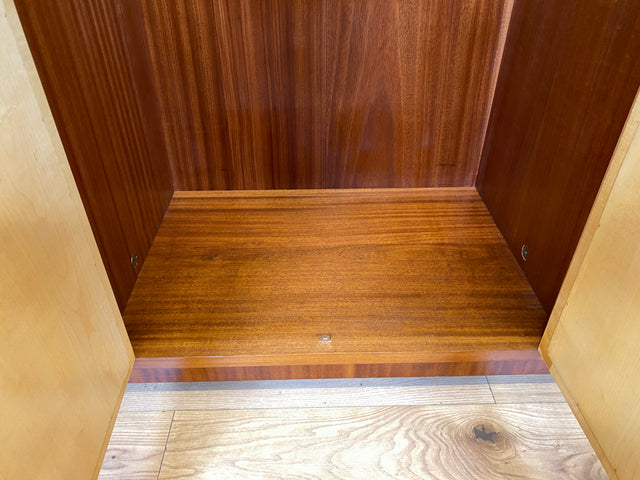 WMK I Stilvoller und sehr gut erhaltener Mid-Century Kleiderschrank aus vollem Holz mit Spiegel Türen und Schubladen I Schrank Wäsche Schlafzimmer Wardrobe 50er 60er Vintage Düsseldorf Dresden München