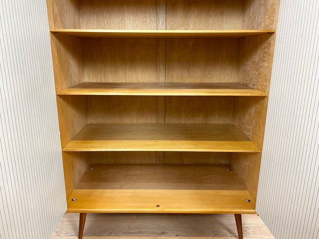 WMK # Raumaufhellender und gut erhaltener Mid-Century Kleiderschrank aus 1964 in Birke Modell Rita von Chr. Leonhardt KG Holzbau # Schrank Schlafzimmerschrank Wäscheschrank Wardrobe Vintage Retro DDR