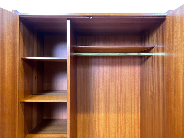WMK I Versand 85€ I Minimalistischer und sehr gut erhaltener Mid-Century Kleiderschrank mit perfekter Aufteilung I Schrank Schlafzimmerschrank Wäscheschrank Wardrobe 60er Vintage Berlin Leipzig Aachen