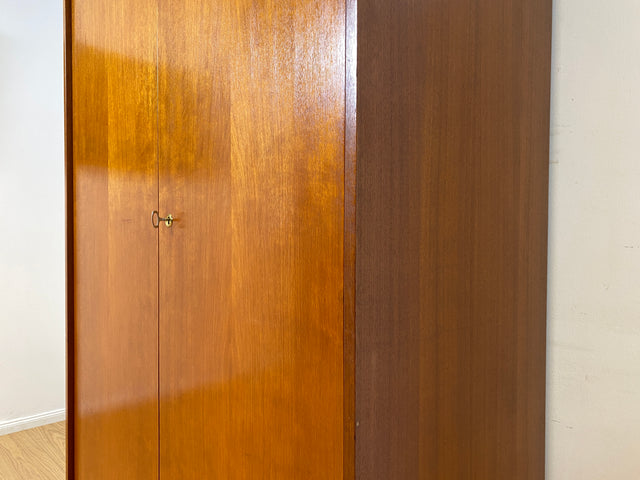 WMK I Versand 85€ I Minimalistischer und sehr gut erhaltener Mid-Century Kleiderschrank mit perfekter Aufteilung I Schrank Schlafzimmerschrank Wäscheschrank Wardrobe 60er Vintage Berlin Leipzig Aachen