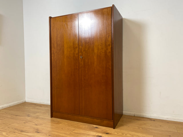 WMK I Versand 85€ I Minimalistischer und sehr gut erhaltener Mid-Century Kleiderschrank mit perfekter Aufteilung I Schrank Schlafzimmerschrank Wäscheschrank Wardrobe 60er Vintage Berlin Leipzig Aachen