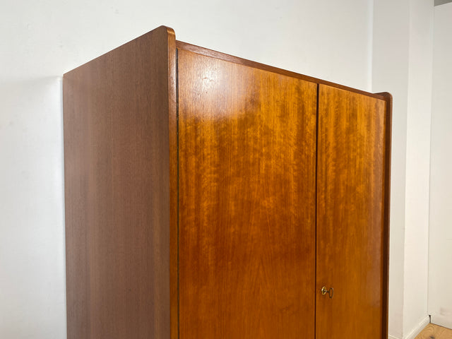 WMK I Versand 85€ I Minimalistischer und sehr gut erhaltener Mid-Century Kleiderschrank mit perfekter Aufteilung I Schrank Schlafzimmerschrank Wäscheschrank Wardrobe 60er Vintage Berlin Leipzig Aachen