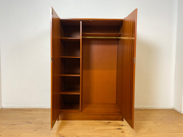 WMK I Versand 85€ I Minimalistischer und sehr gut erhaltener Mid-Century Kleiderschrank mit perfekter Aufteilung I Schrank Schlafzimmerschrank Wäscheschrank Wardrobe 60er Vintage Berlin Leipzig Aachen