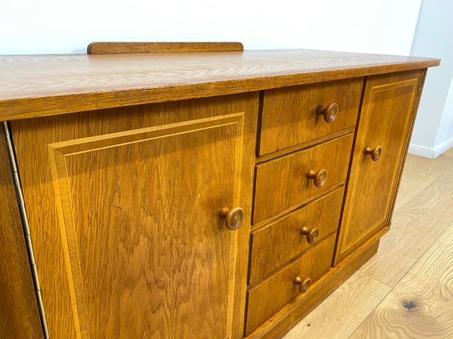 WMK # Hübsche und gut erhaltene Mid-Century Kommode aus vollem Eichenholz mit Schubladen & formschönen Holzgriffen # Sideboard Wäschekommode Schrank Anrichte Lowboard TV-Lowboard Vintage 50er 60er