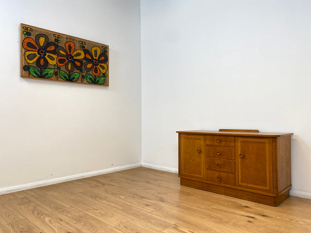 WMK # Hübsche und gut erhaltene Mid-Century Kommode aus vollem Eichenholz mit Schubladen & formschönen Holzgriffen # Sideboard Wäschekommode Schrank Anrichte Lowboard TV-Lowboard Vintage 50er 60er