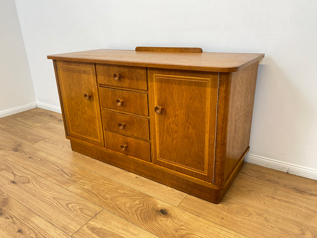WMK # Hübsche und gut erhaltene Mid-Century Kommode aus vollem Eichenholz mit Schubladen & formschönen Holzgriffen # Sideboard Wäschekommode Schrank Anrichte Lowboard TV-Lowboard Vintage 50er 60er