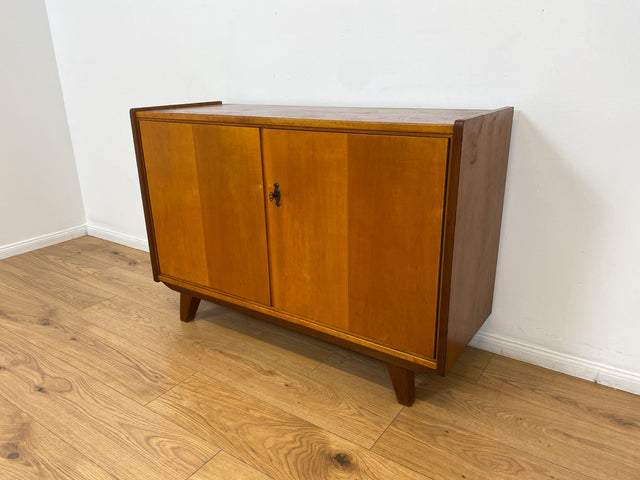 WMK # Schöne, jedoch etwas abgenutzte Mid-Century Kommode aus vollem Holz in Birke & Nussbaum # Sideboard Lowboard TV-Lowboard TV-Bank Wäschekommode Schuhschrank Flurkommode Schrank 50er 60er Vintage