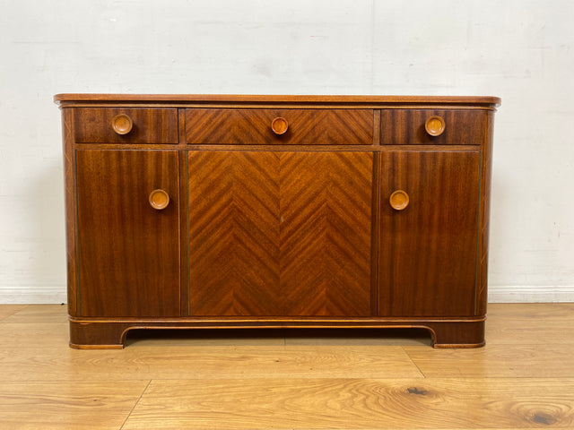 WMK I Formschöne und gut erhaltene Mid-Century Kommode aus vollem Holz mit Schubladen und Intarsien I Sideboard Schrank Wäschekommode Schuhkommode TV Lowboard 60er Vintage Berlin Homburg Frankfurt