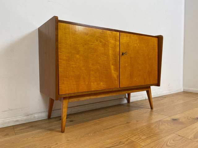 WMK # Stilvolle & geräumige Mid-Century Kommode aus vollem Holz mit schönen konischen Füßen, 1965 # Sideboard Wäschekommode Fernsehkommode Schuhschrank Schuhkommode TV-Lowboard Rockabilly Vintage 60er