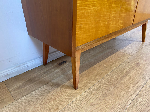 WMK # Stilvolle & geräumige Mid-Century Kommode aus vollem Holz mit schönen konischen Füßen, 1965 # Sideboard Wäschekommode Fernsehkommode Schuhschrank Schuhkommode TV-Lowboard Rockabilly Vintage 60er