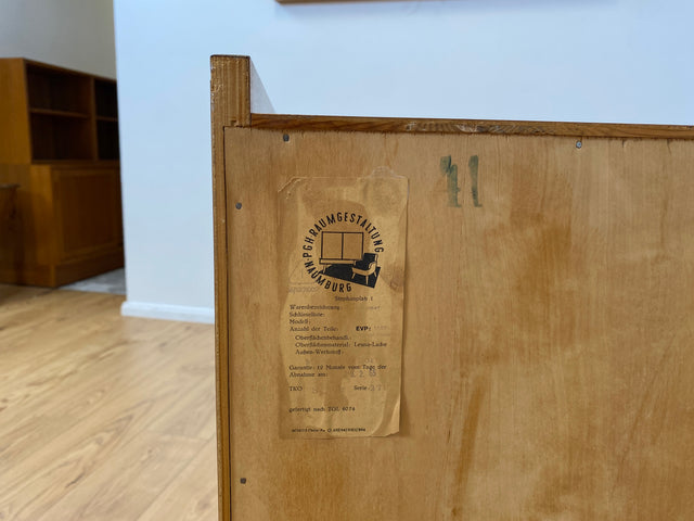 WMK # Stilvolle & geräumige Mid-Century Kommode aus vollem Holz mit schönen konischen Füßen, 1965 # Sideboard Wäschekommode Fernsehkommode Schuhschrank Schuhkommode TV-Lowboard Rockabilly Vintage 60er