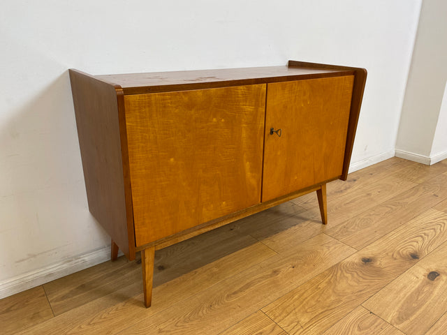WMK # Stilvolle & geräumige Mid-Century Kommode aus vollem Holz mit schönen konischen Füßen, 1965 # Sideboard Wäschekommode Fernsehkommode Schuhschrank Schuhkommode TV-Lowboard Rockabilly Vintage 60er
