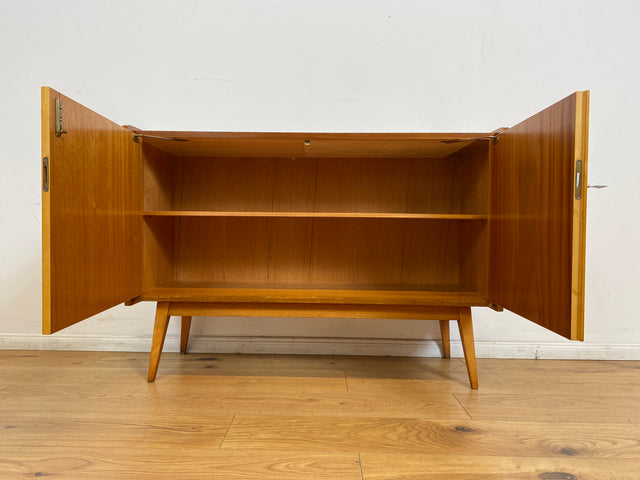 WMK # Stilvolle & geräumige Mid-Century Kommode aus vollem Holz mit schönen konischen Füßen, 1965 # Sideboard Wäschekommode Fernsehkommode Schuhschrank Schuhkommode TV-Lowboard Rockabilly Vintage 60er