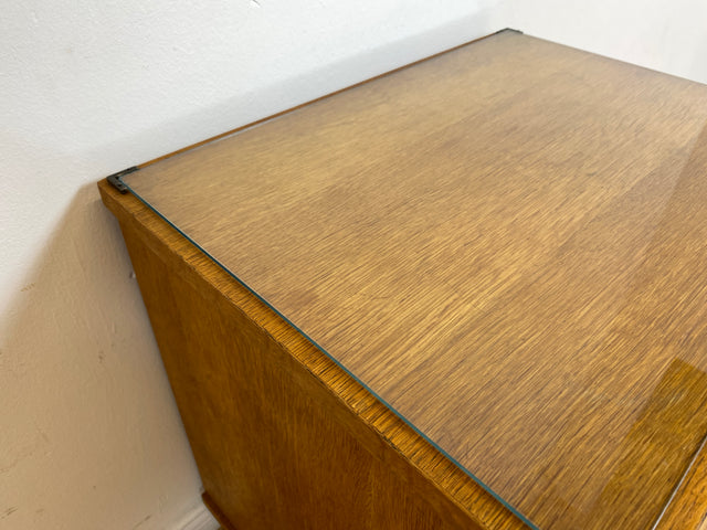 WMK # Hübscher und sehr gut erhaltener Mid-Century Nachttisch aus 1964 in Eichenholz mit Schublade und großem Fach # Nachtschrank Nachtschränkchen Nachtkommode Kommode Bedside Table Vintage 50er 60er
