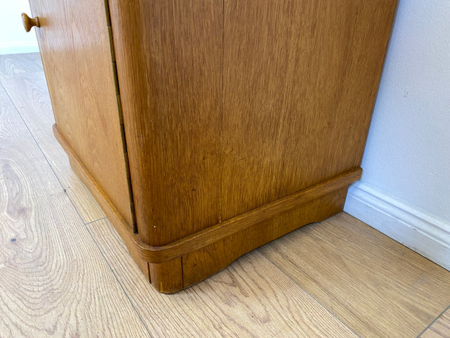 WMK # Hübscher und sehr gut erhaltener Mid-Century Nachttisch aus 1964 in Eichenholz mit Schublade und großem Fach # Nachtschrank Nachtschränkchen Nachtkommode Kommode Bedside Table Vintage 50er 60er