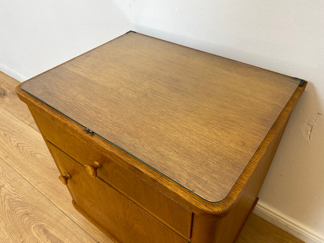 WMK # Hübscher und sehr gut erhaltener Mid-Century Nachttisch aus 1964 in Eichenholz mit Schublade und großem Fach # Nachtschrank Nachtschränkchen Nachtkommode Kommode Bedside Table Vintage 50er 60er