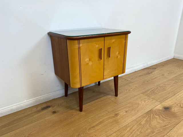 WMK 1/2 Formschöner & sehr gut erhaltener Mid-Century Nachttisch Modell Dominia mit abnehm. Glasauflage # Nachtschrank Nachtschränkchen Nachtkommode Beistelltisch Kommode Rockabilly Vintage 50er 60er
