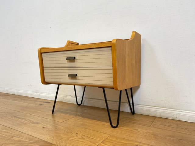 WMK # 1/2 Schöner & gut erhaltener Mid-Century Nachttisch mit Schubladen & schwarzen Hairpin Metallfüßen # Nachtschrank Nachtkommode Nachtschränkchen Bedside Table Kommode Vintage DDR 50er 60er Berlin