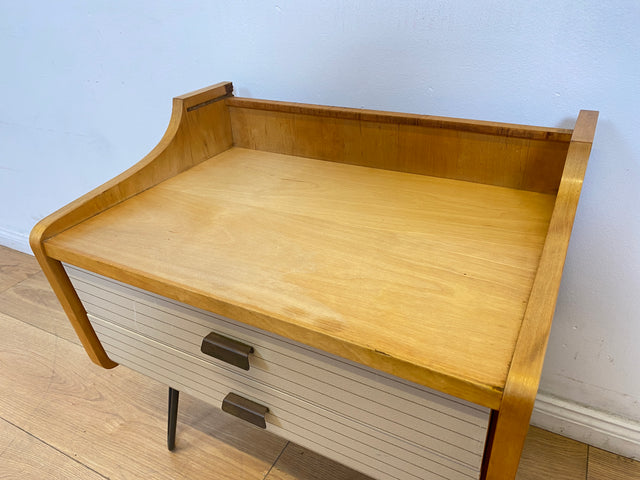 WMK # 1/2 Schöner & gut erhaltener Mid-Century Nachttisch mit Schubladen & schwarzen Hairpin Metallfüßen # Nachtschrank Nachtkommode Nachtschränkchen Bedside Table Kommode Vintage DDR 50er 60er Berlin