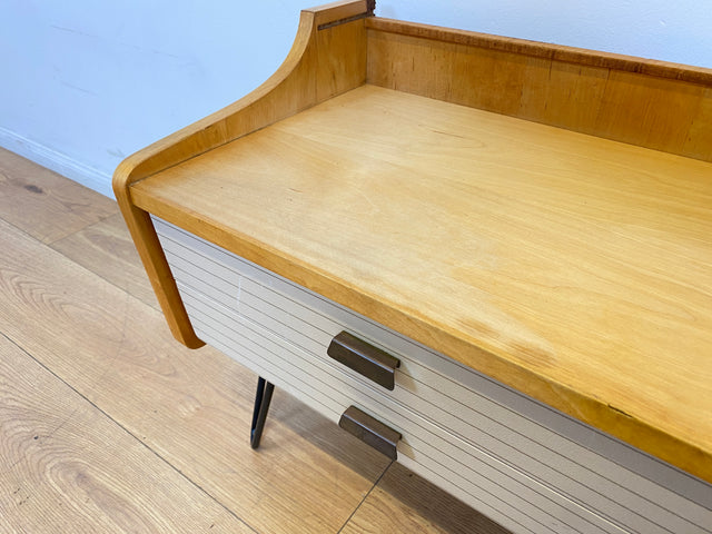 WMK # 1/2 Schöner & gut erhaltener Mid-Century Nachttisch mit Schubladen & schwarzen Hairpin Metallfüßen # Nachtschrank Nachtkommode Nachtschränkchen Bedside Table Kommode Vintage DDR 50er 60er Berlin
