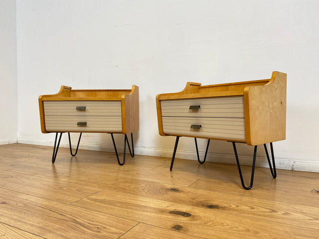 WMK # 1/2 Schöner & gut erhaltener Mid-Century Nachttisch mit Schubladen & schwarzen Hairpin Metallfüßen # Nachtschrank Nachtkommode Nachtschränkchen Bedside Table Kommode Vintage DDR 50er 60er Berlin