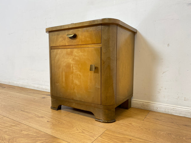 WMK I 1/2 Formschöner und sehr gut erhaltener Mid-Century Nachttisch mit Schublade