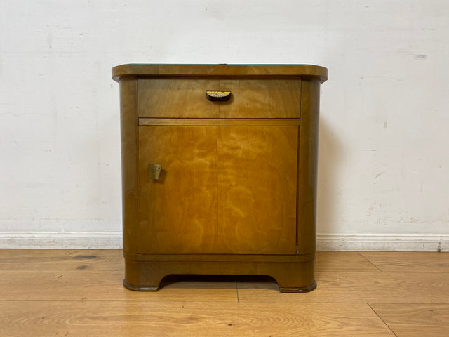 WMK I 1/2 Formschöner und sehr gut erhaltener Mid-Century Nachttisch mit Schublade