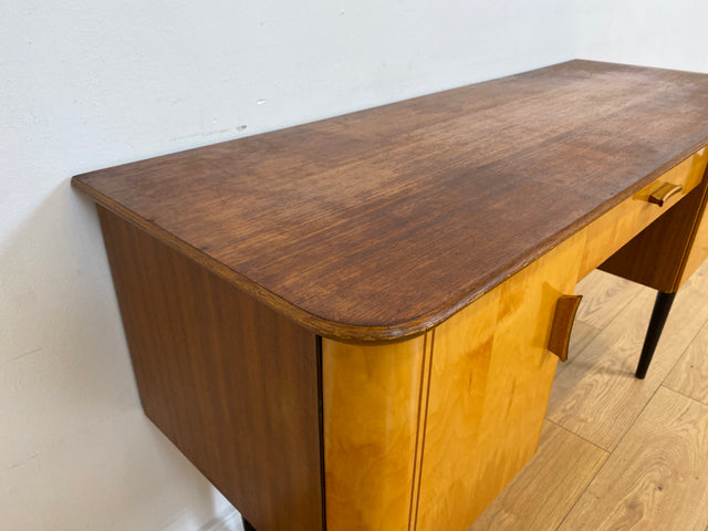 WMK Formschöner kleiner Mid-Century Schreibtisch Modell Dominia von VEB Heidenau mit Schubladen # Desk Arbeitstisch Sekretär Schminktisch Frisiertisch Kinderschreibtisch 50er 60er Rockabilly Vintage