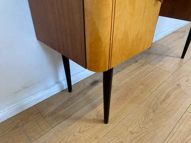 WMK Formschöner kleiner Mid-Century Schreibtisch Modell Dominia von VEB Heidenau mit Schubladen # Desk Arbeitstisch Sekretär Schminktisch Frisiertisch Kinderschreibtisch 50er 60er Rockabilly Vintage