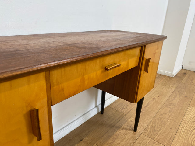WMK Formschöner kleiner Mid-Century Schreibtisch Modell Dominia von VEB Heidenau mit Schubladen # Desk Arbeitstisch Sekretär Schminktisch Frisiertisch Kinderschreibtisch 50er 60er Rockabilly Vintage