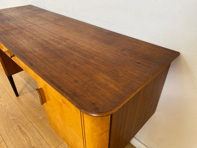 WMK Formschöner kleiner Mid-Century Schreibtisch Modell Dominia von VEB Heidenau mit Schubladen # Desk Arbeitstisch Sekretär Schminktisch Frisiertisch Kinderschreibtisch 50er 60er Rockabilly Vintage